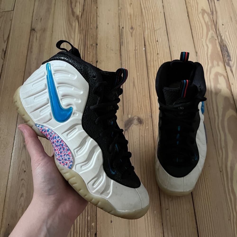 Nike Air Foamposite Pro Kids 6Y White Black Blue High Top Sneakers 644792-102